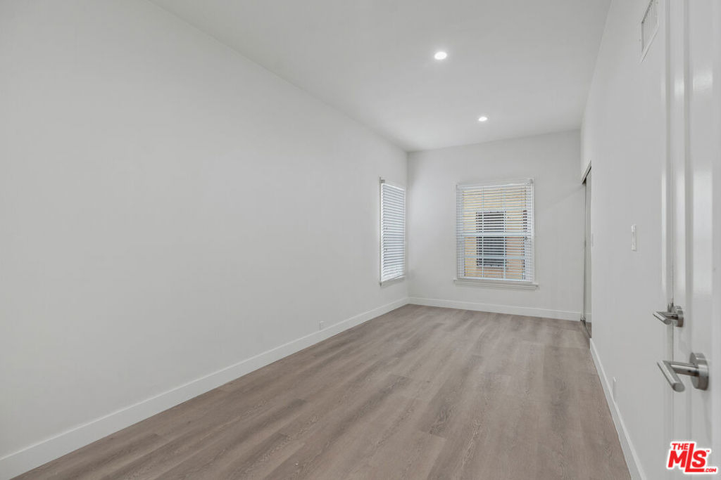 144 N Swall Drive - Photo 15