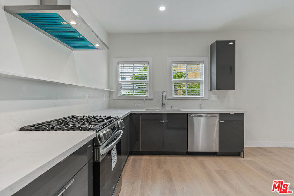 144 N Swall Drive - Photo 16