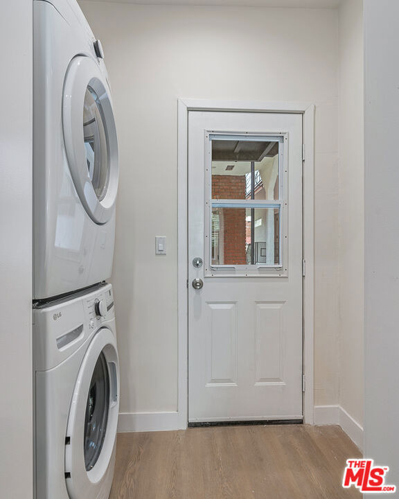 144 N Swall Drive - Photo 7