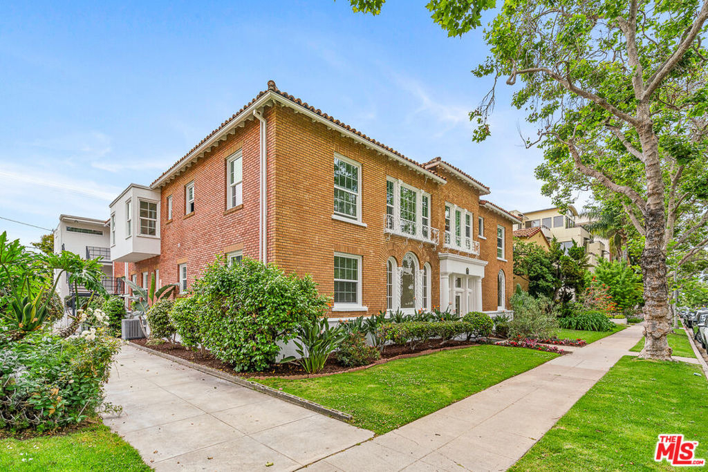 144 N Swall Drive - Photo 9
