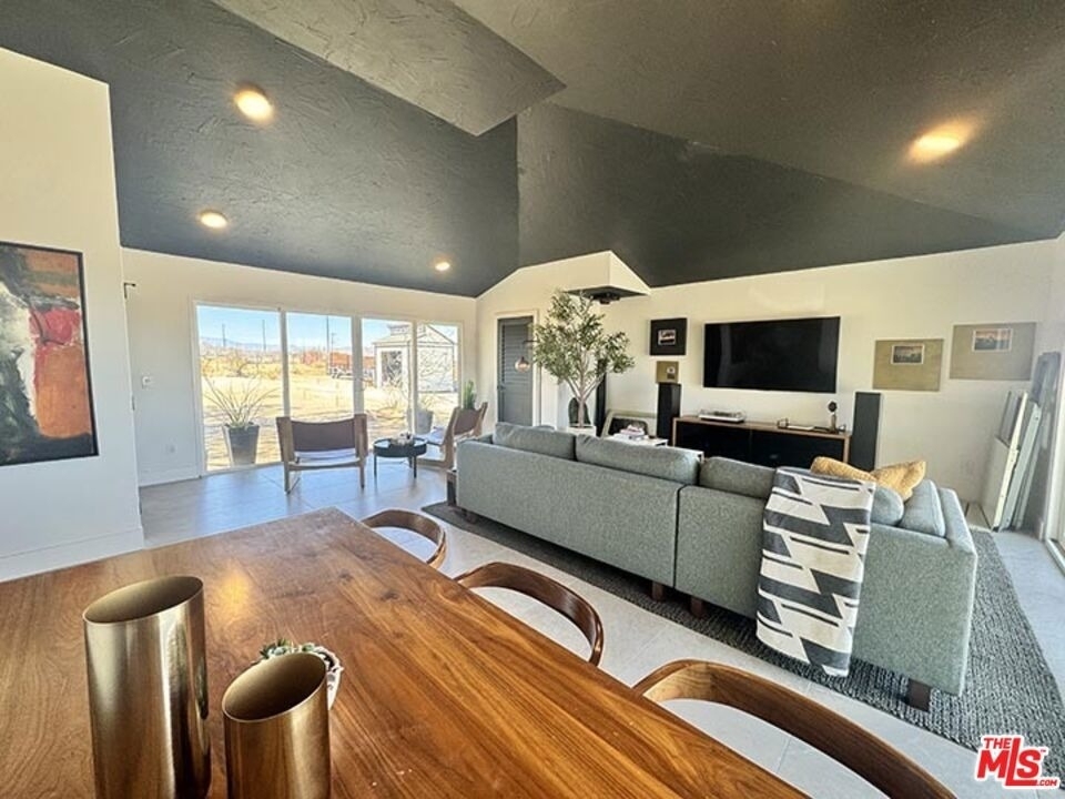6836 Mount Shasta Avenue - Photo 5