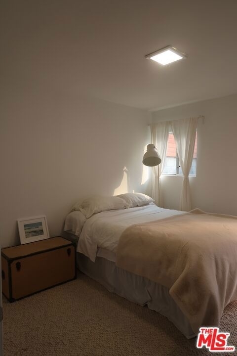 128 N Burlington Avenue - Photo 6