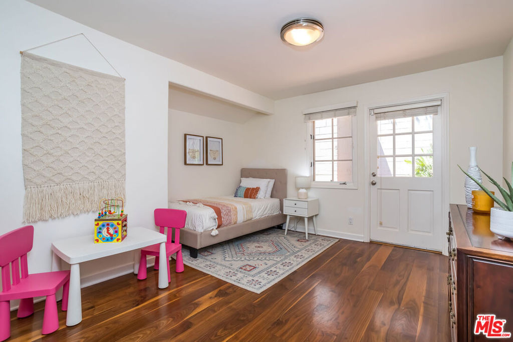 941 N Norman Place - Photo 47