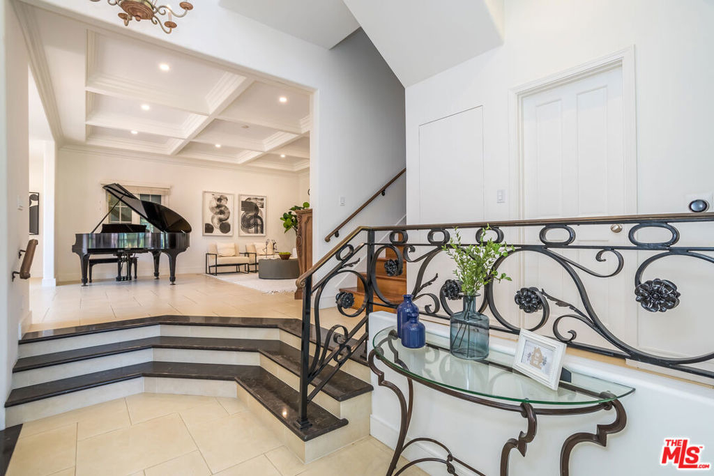 941 N Norman Place - Photo 17