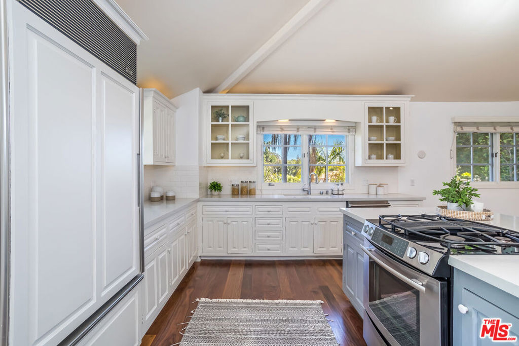 941 N Norman Place - Photo 29