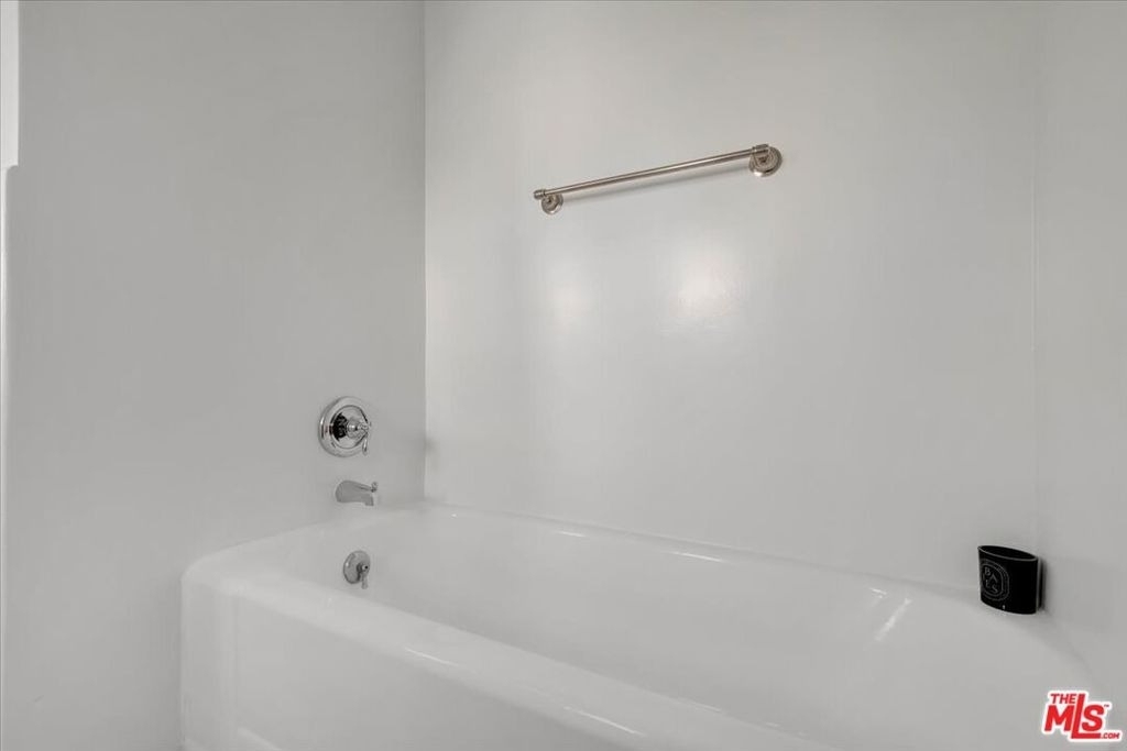 156 N Swall Drive - Photo 17