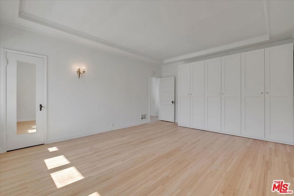 156 N Swall Drive - Photo 13