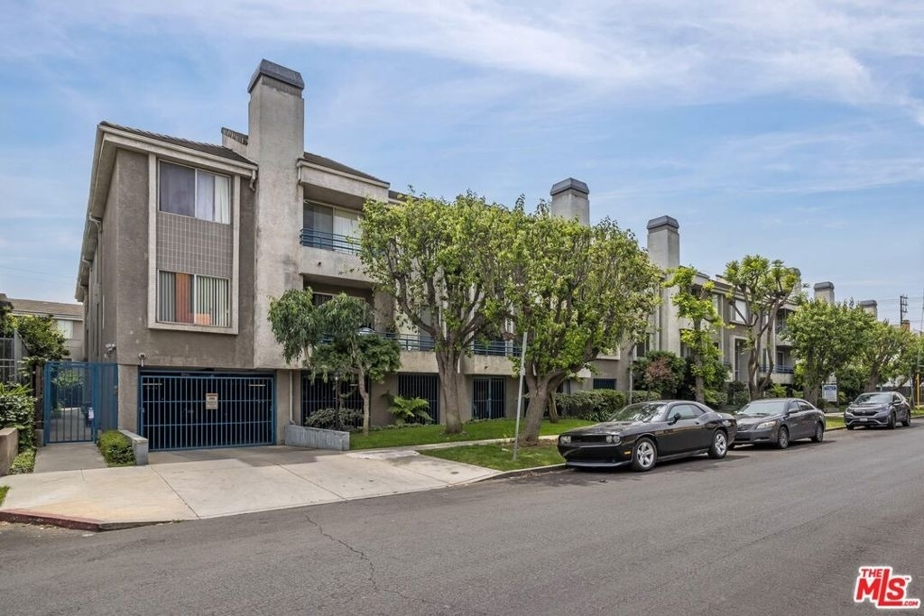 10932 Morrison Street - Photo 25
