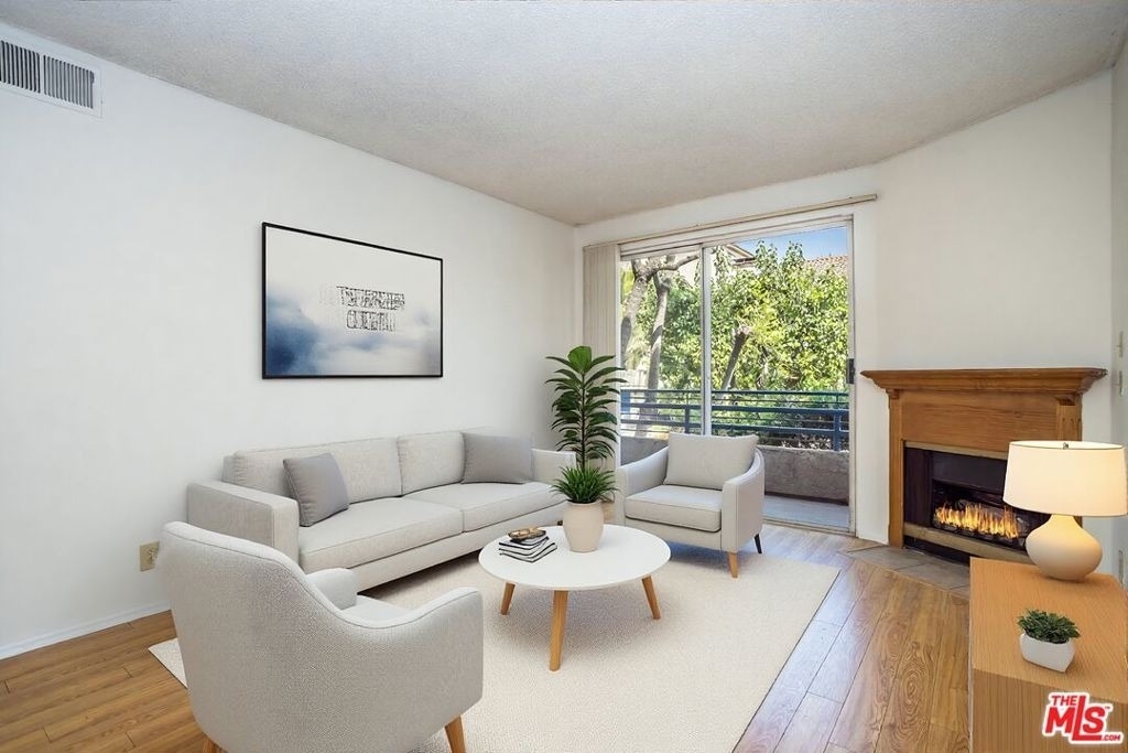 10932 Morrison Street - Photo 5