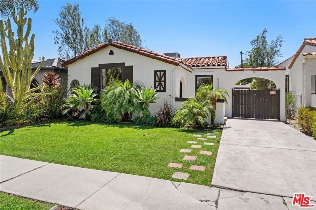 8908 Gibson Street - Photo 11