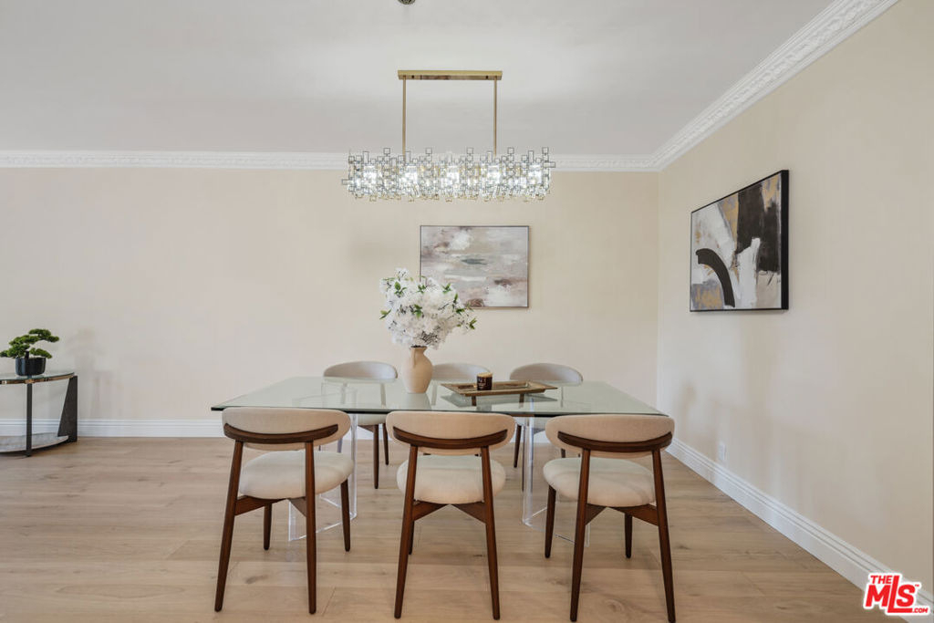 9249 Burton Way - Photo 3