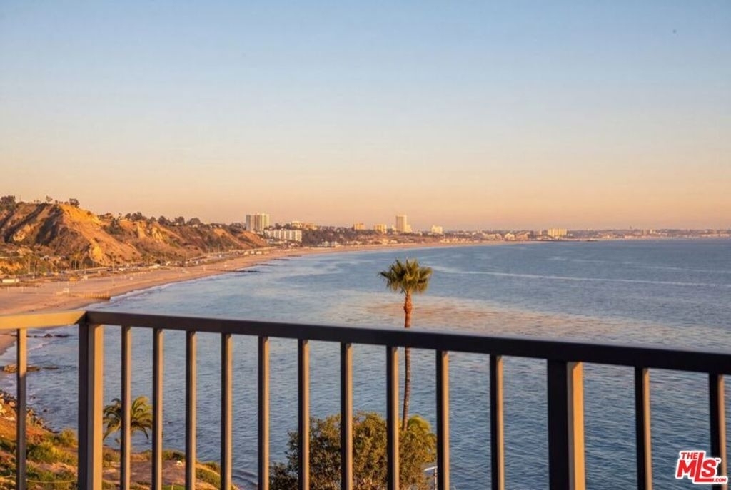 17350 W Sunset Boulevard - Photo 13