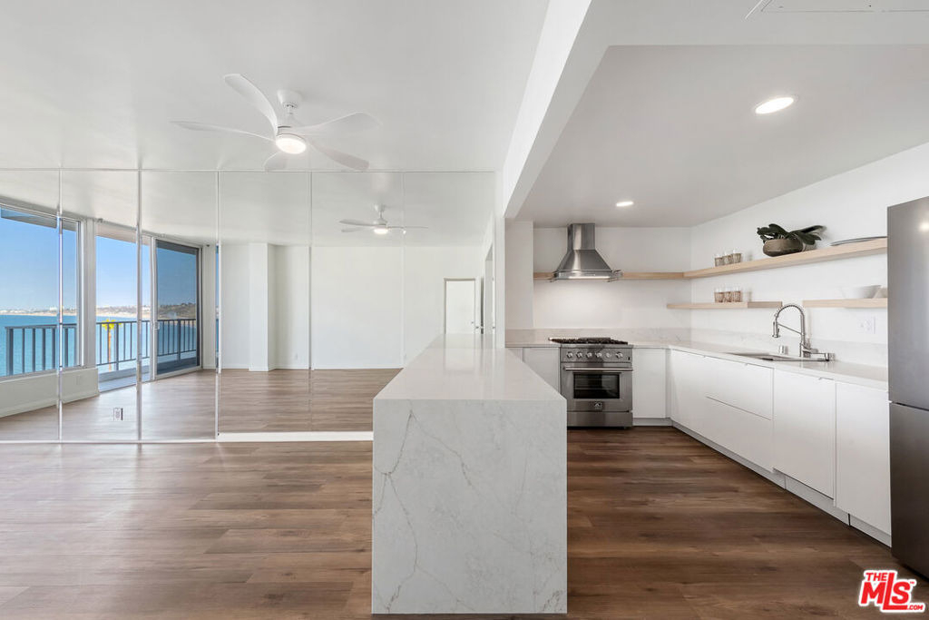 17350 W Sunset Boulevard - Photo 4