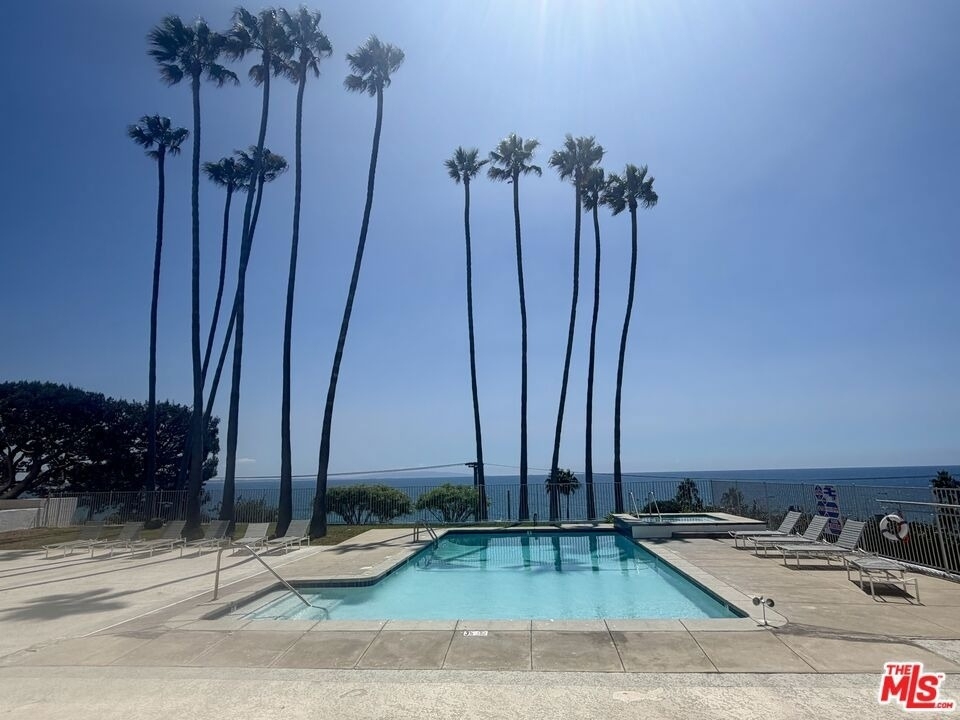 17350 W Sunset Boulevard - Photo 15