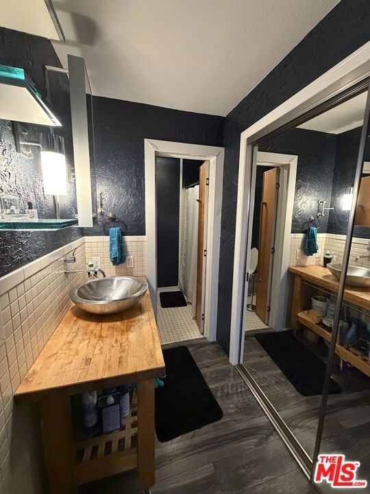 5585 E Pacific Coast Highway - Photo 3