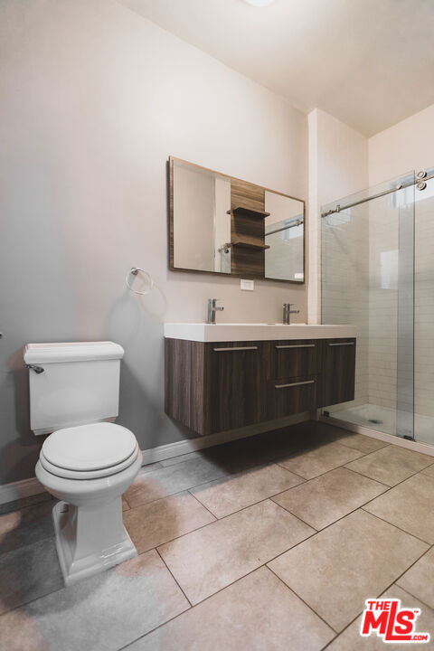 817 Westmount Drive - Photo 17
