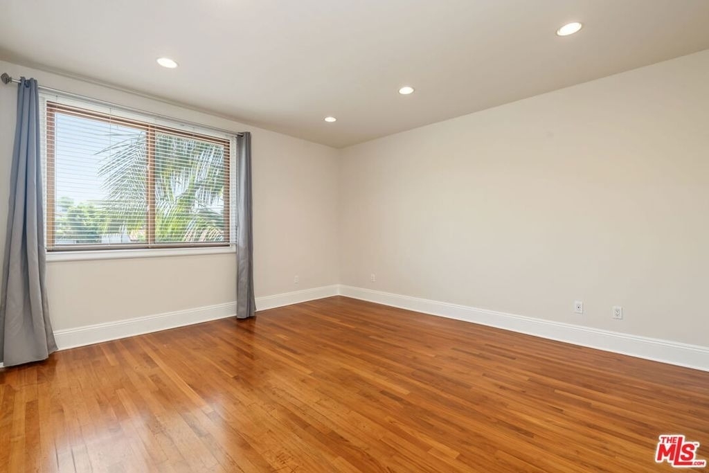 419 N Laurel Avenue - Photo 40