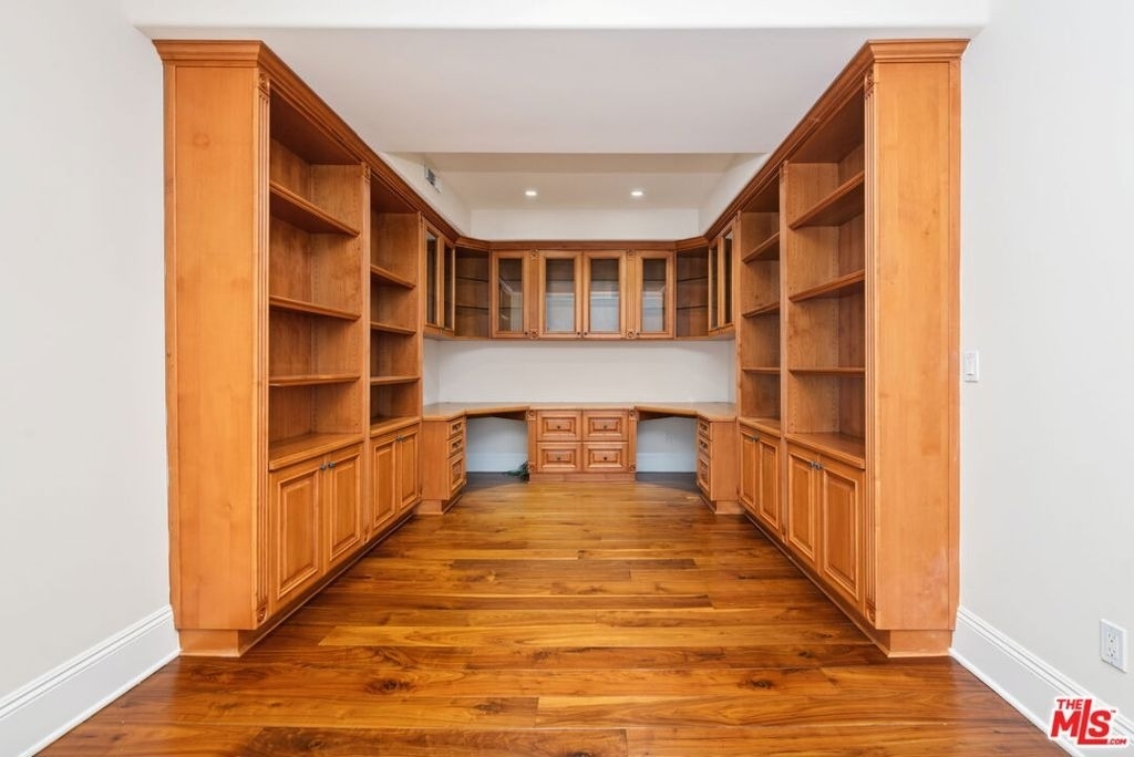 419 N Laurel Avenue - Photo 5