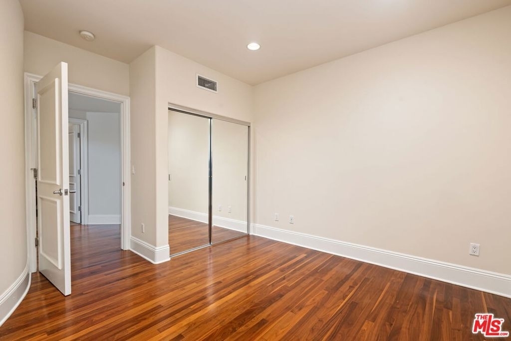 419 N Laurel Avenue - Photo 20