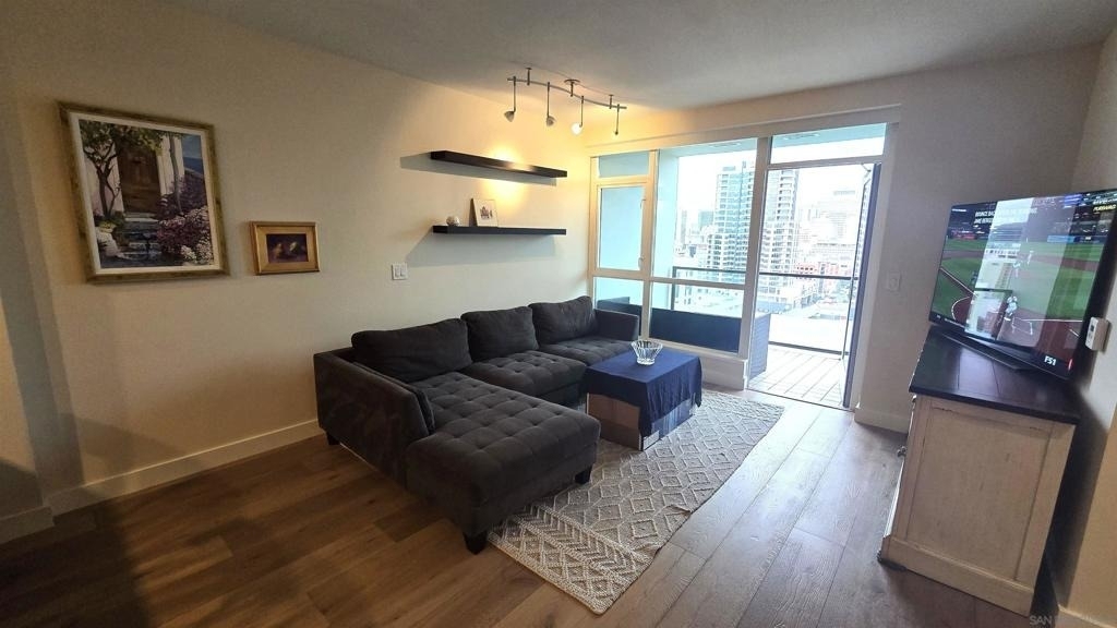 325 7th Ave - Photo 9