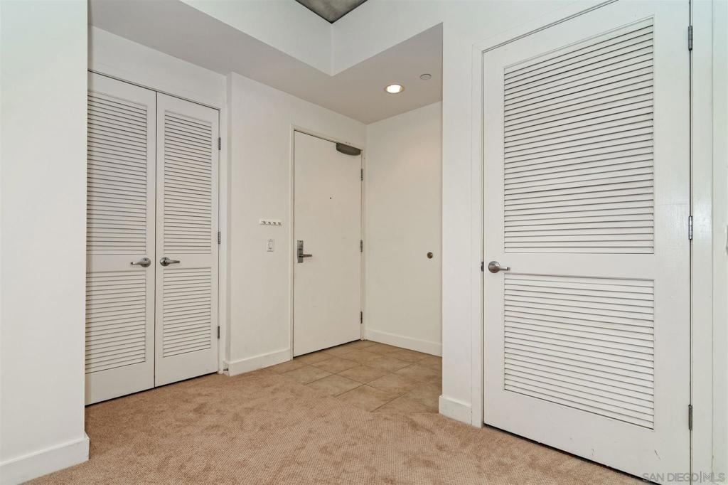 801 Ash St - Photo 3