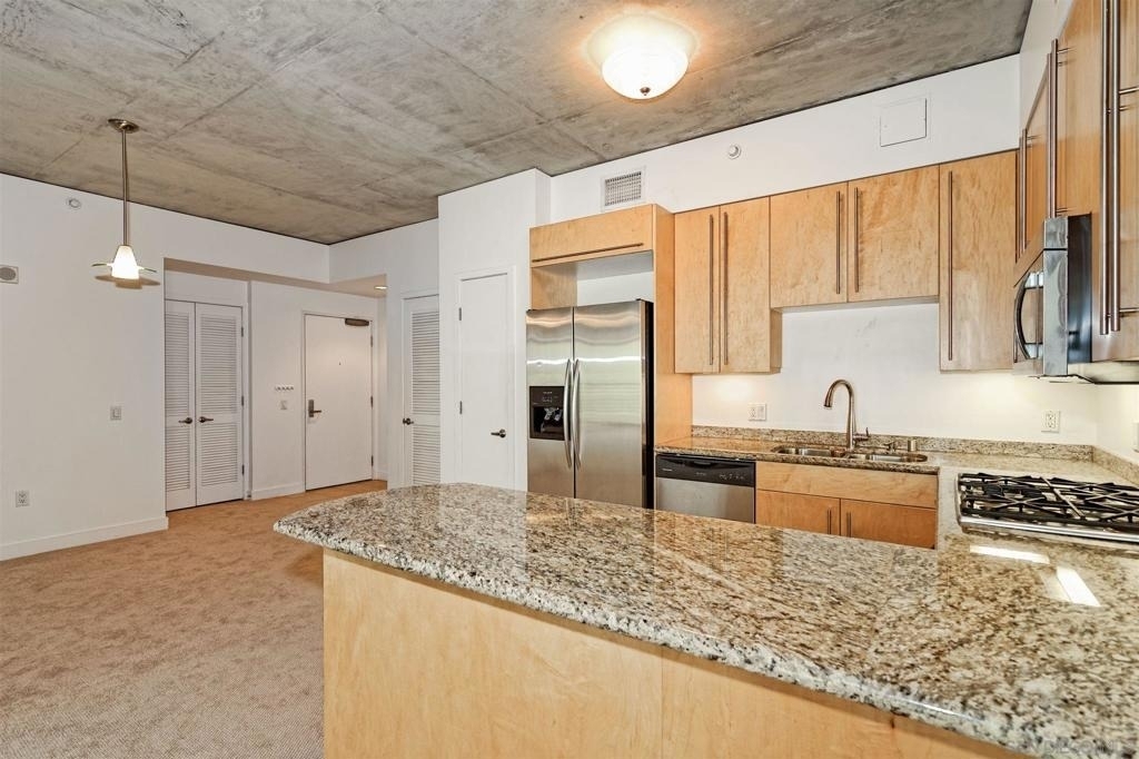 801 Ash St - Photo 5