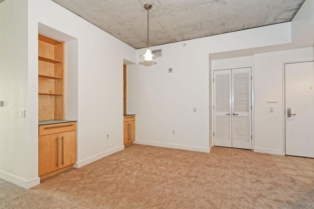 801 Ash St - Photo 1