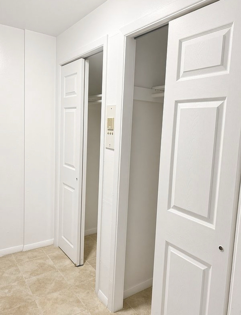 270 West 25th Street - Photo 3