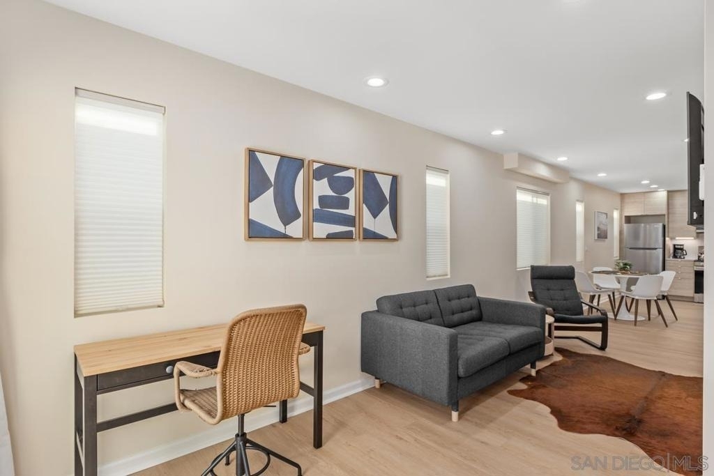 3043 Oliphant St - Photo 2
