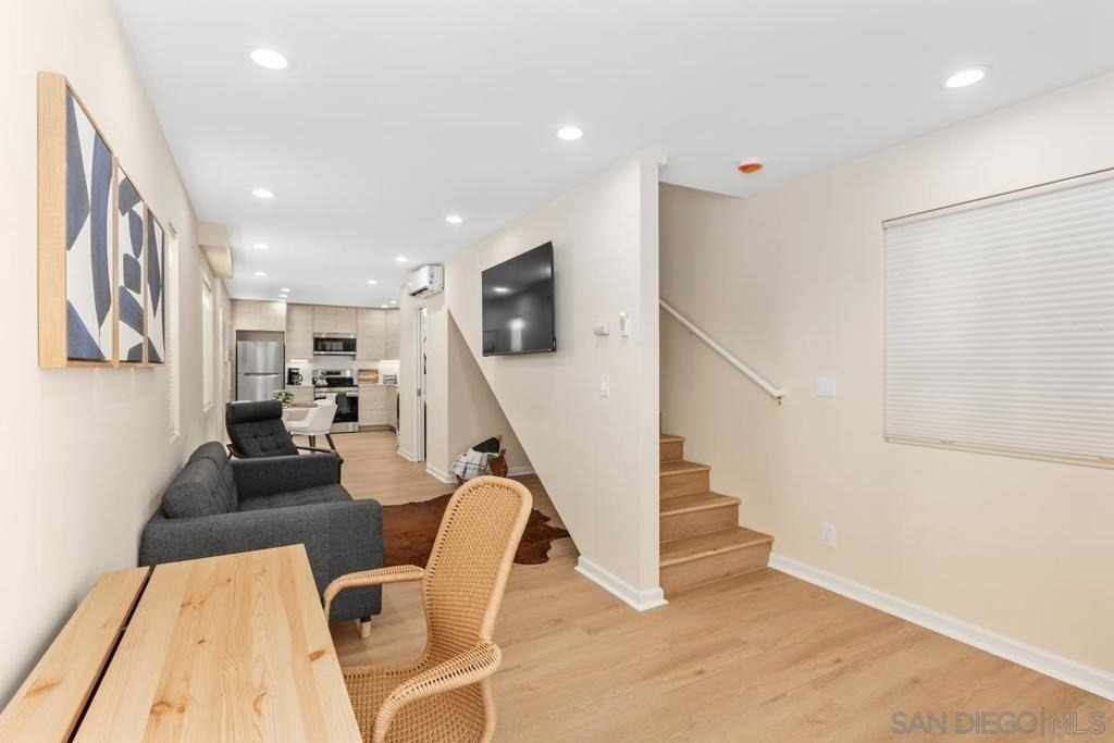 3043 Oliphant St - Photo 4
