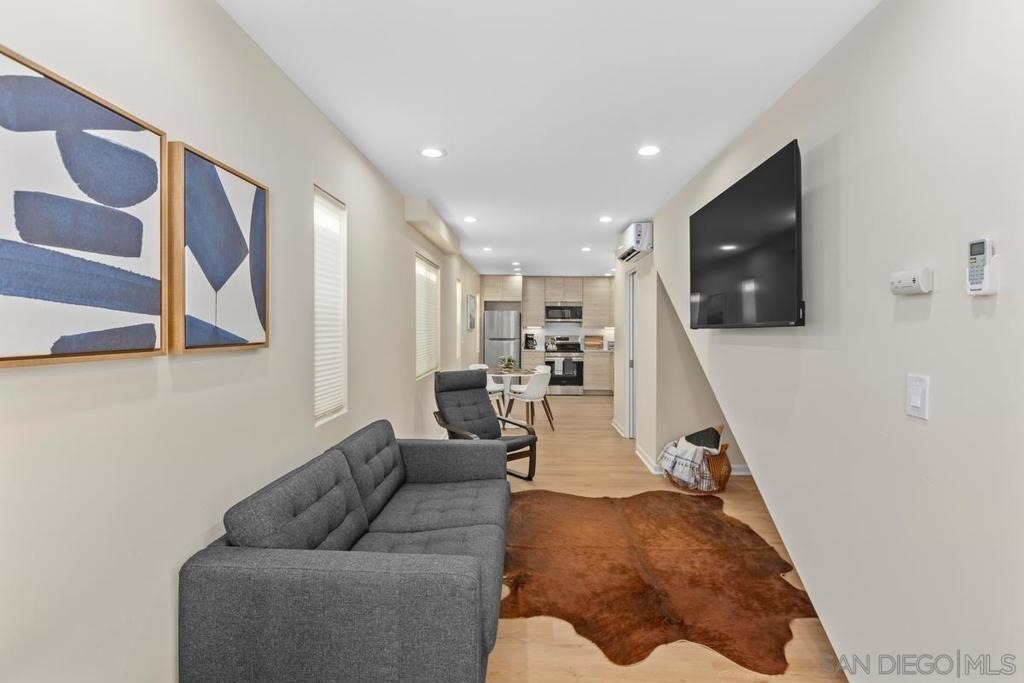 3043 Oliphant St - Photo 3