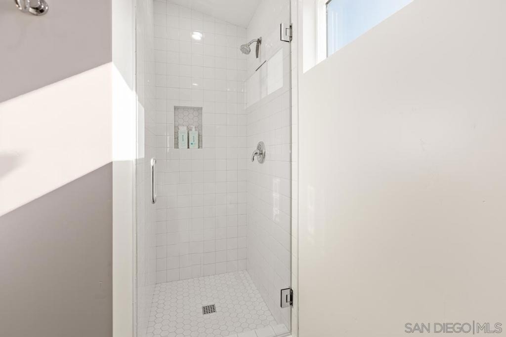 3043 Oliphant St - Photo 16