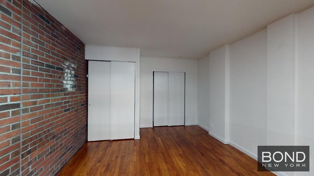 East 88th Street - Photo 1