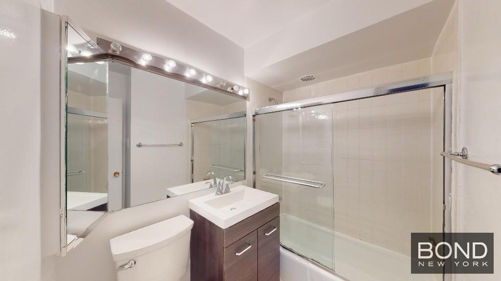 East 88th Street - Photo 3