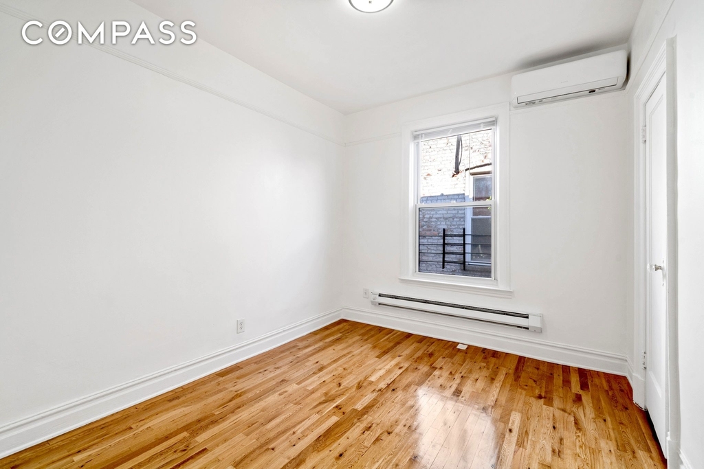 404 Hawthorne Street - Photo 8