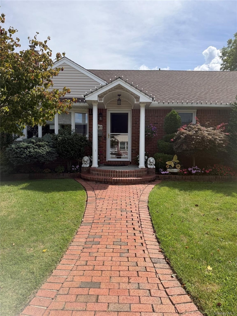 145 Dimond Avenue - Photo 0