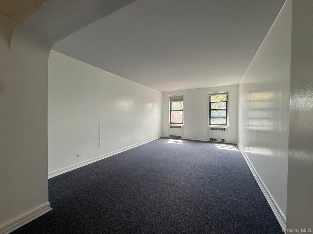 92 11 35 Avenue - Photo 0