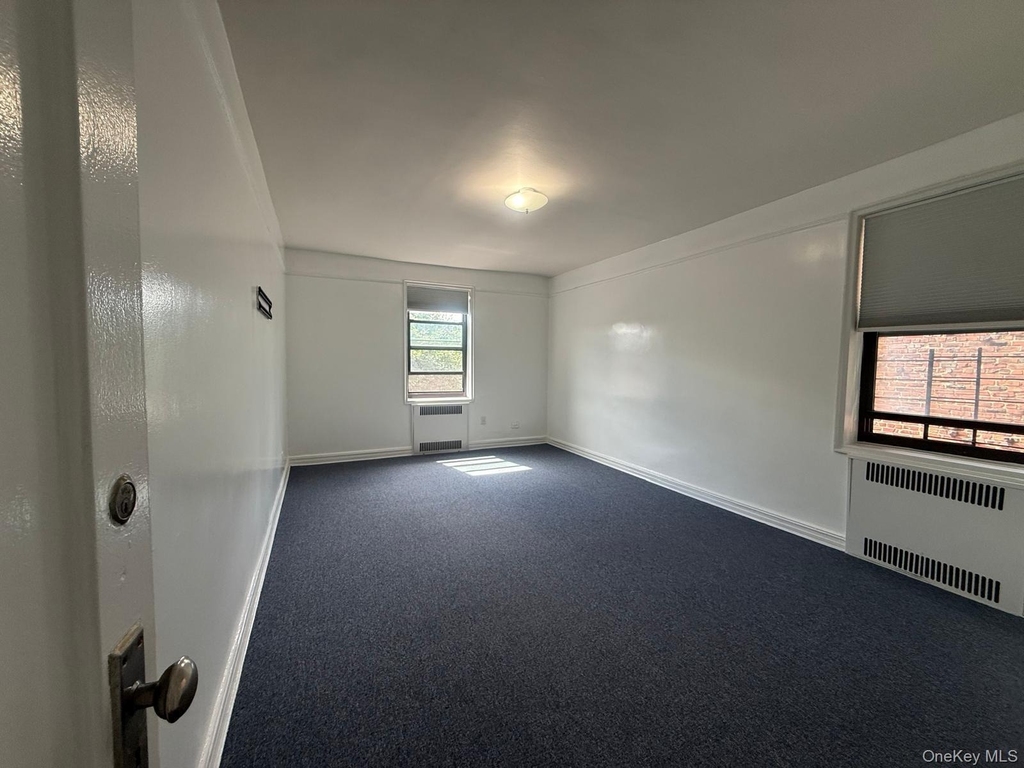 92 11 35 Avenue - Photo 2