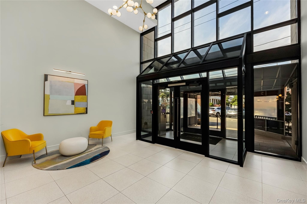 230 W Broadway - Photo 3