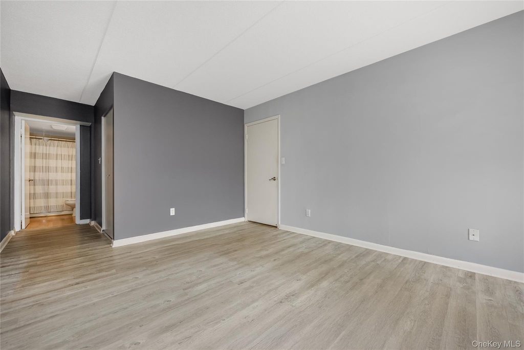 230 W Broadway - Photo 21
