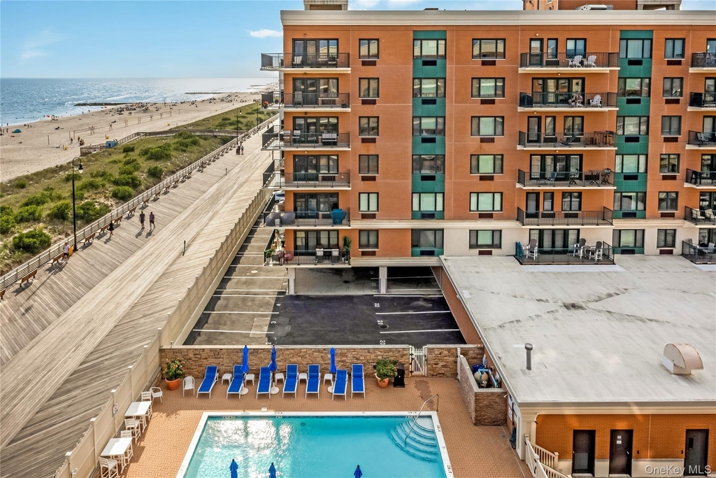 230 W Broadway - Photo 17