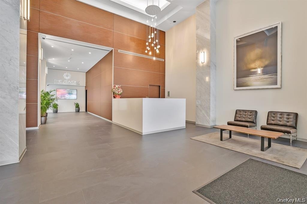 4 Martine Avenue - Photo 1