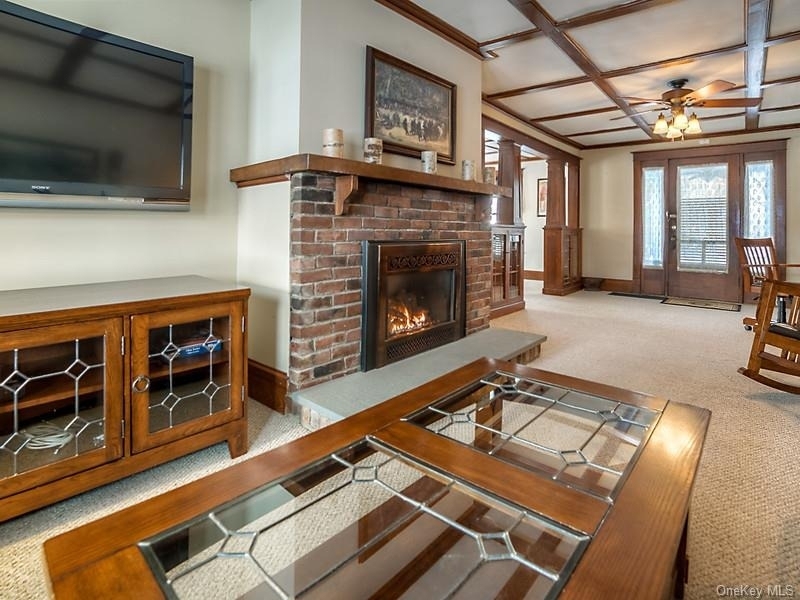 232 Maple Avenue - Photo 7