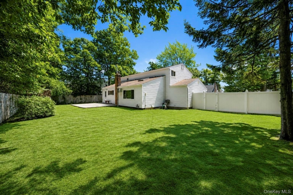 25 Hewes Street - Photo 8