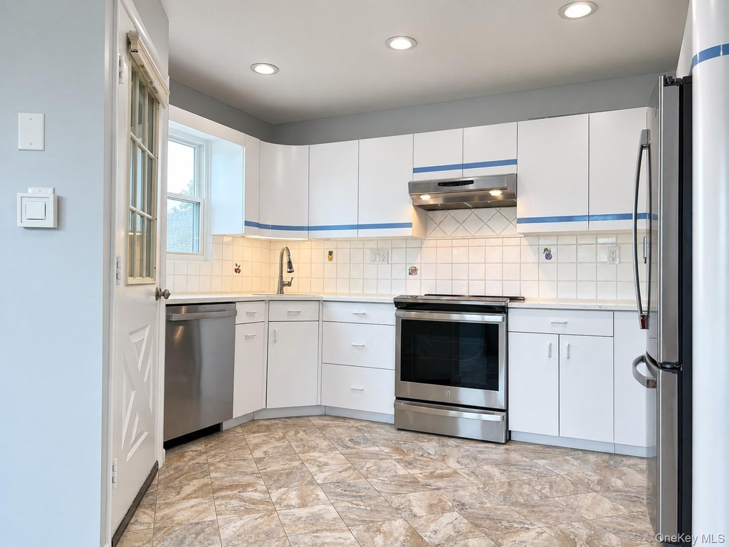 6 John Street - Photo 2