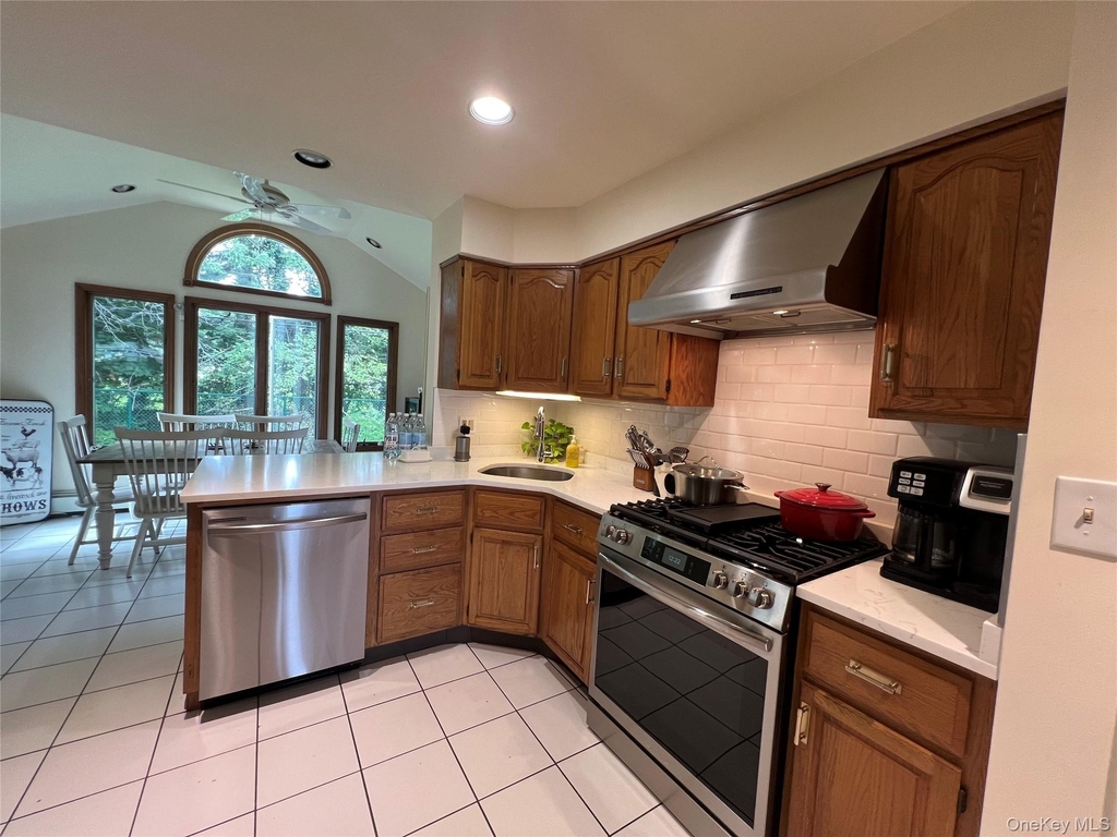 140 Hayes Street - Photo 4