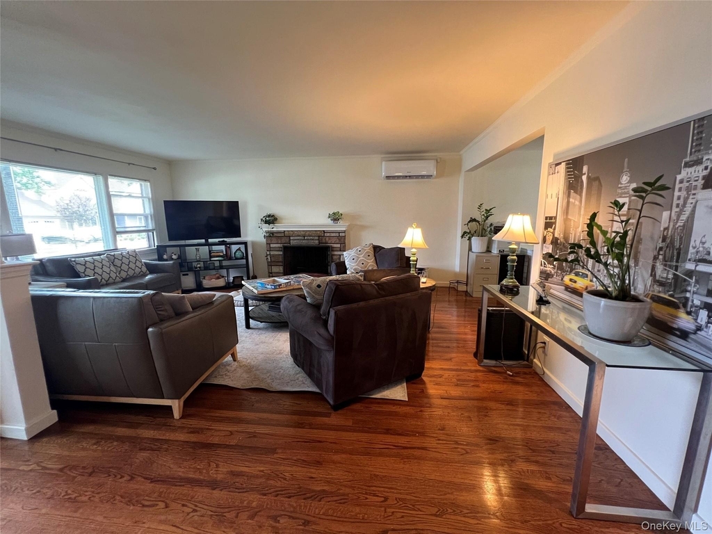 140 Hayes Street - Photo 1