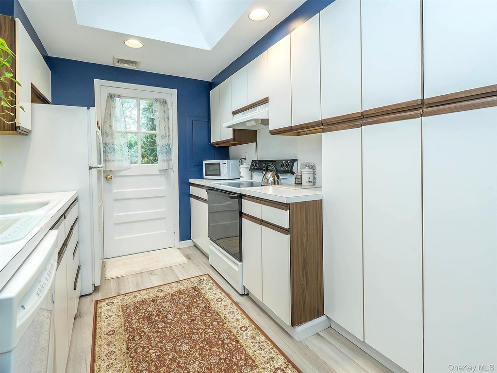 7 Appletree Lane - Photo 16