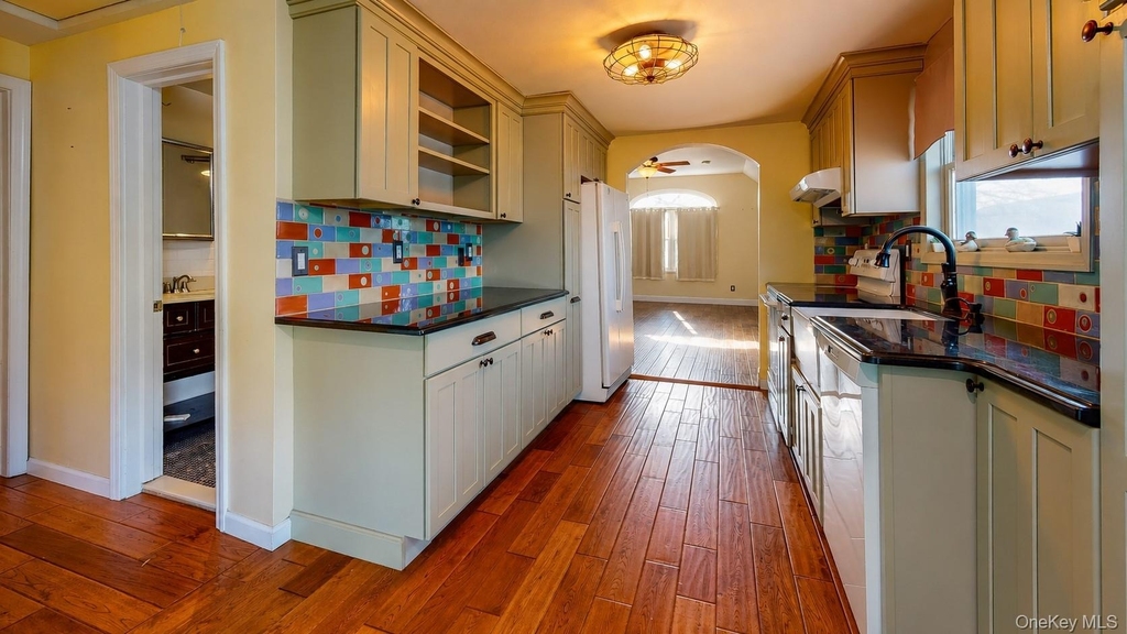 712 Parsonage Street - Photo 1