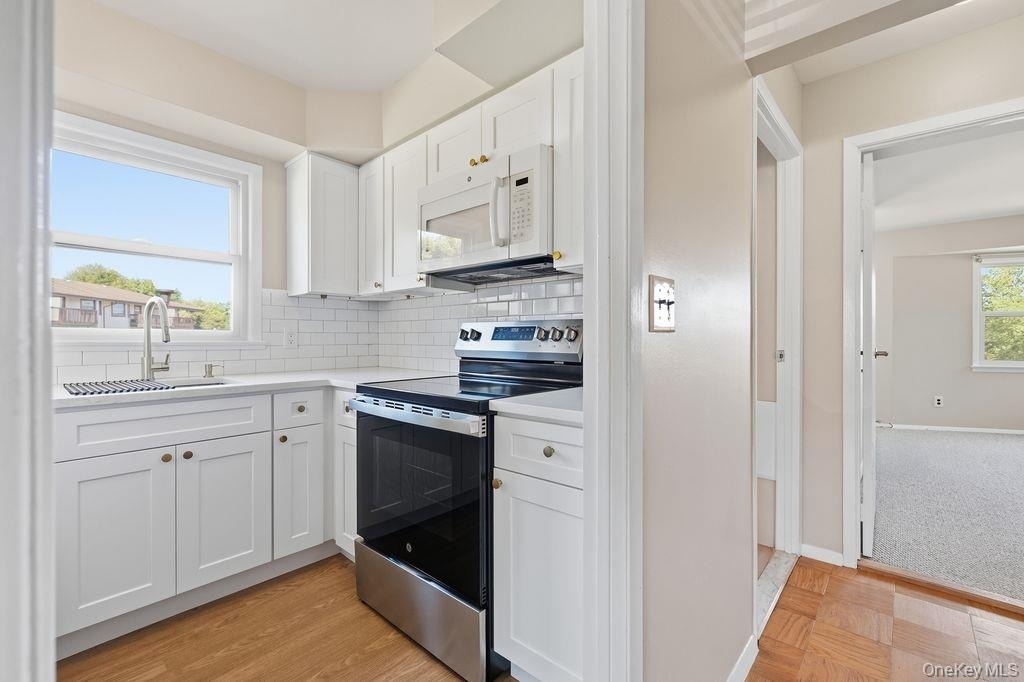 16d Essex Place - Photo 10